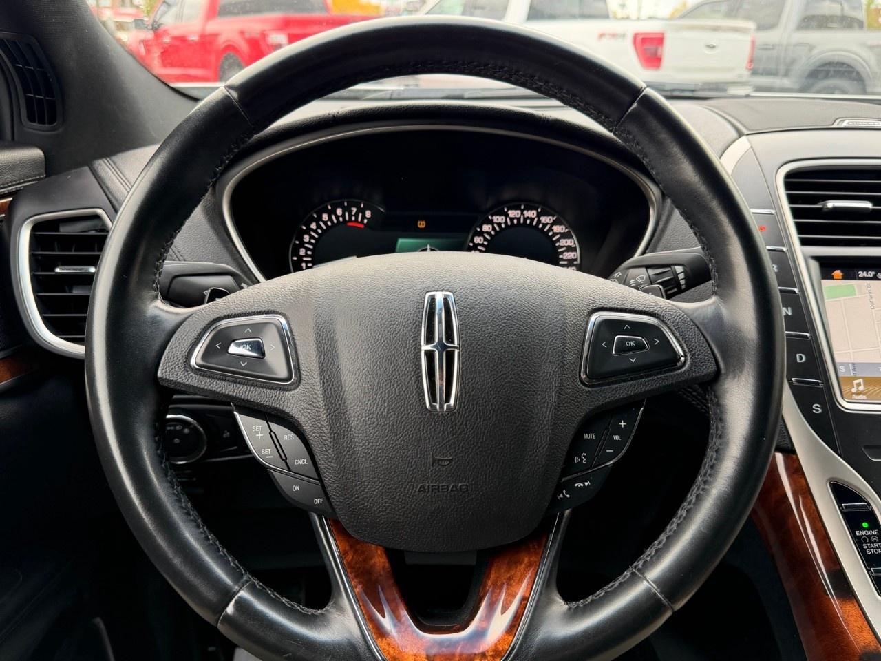 2017 Lincoln MKX AWD 4DR RESERVE Photo