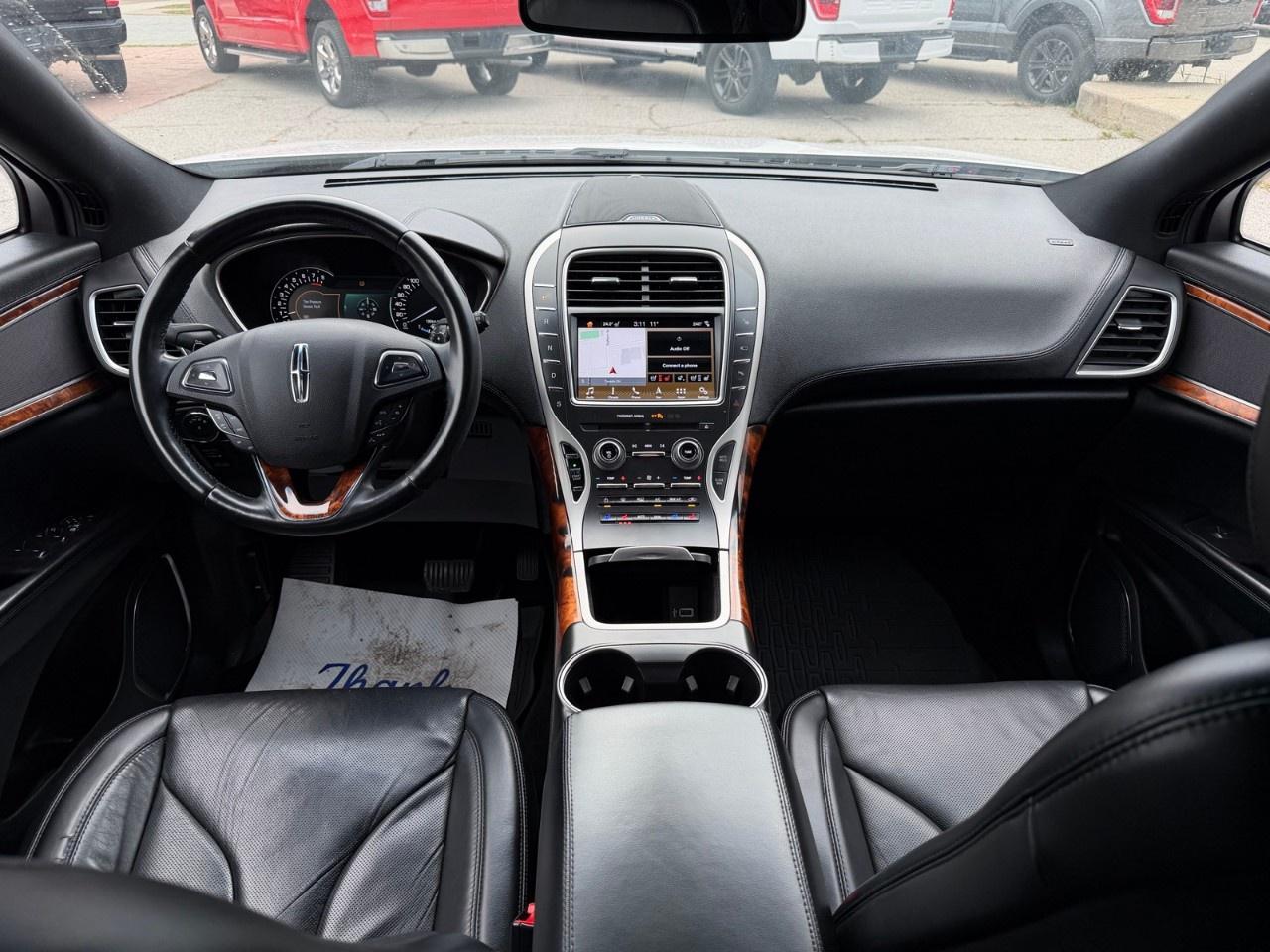 2017 Lincoln MKX AWD 4DR RESERVE Photo