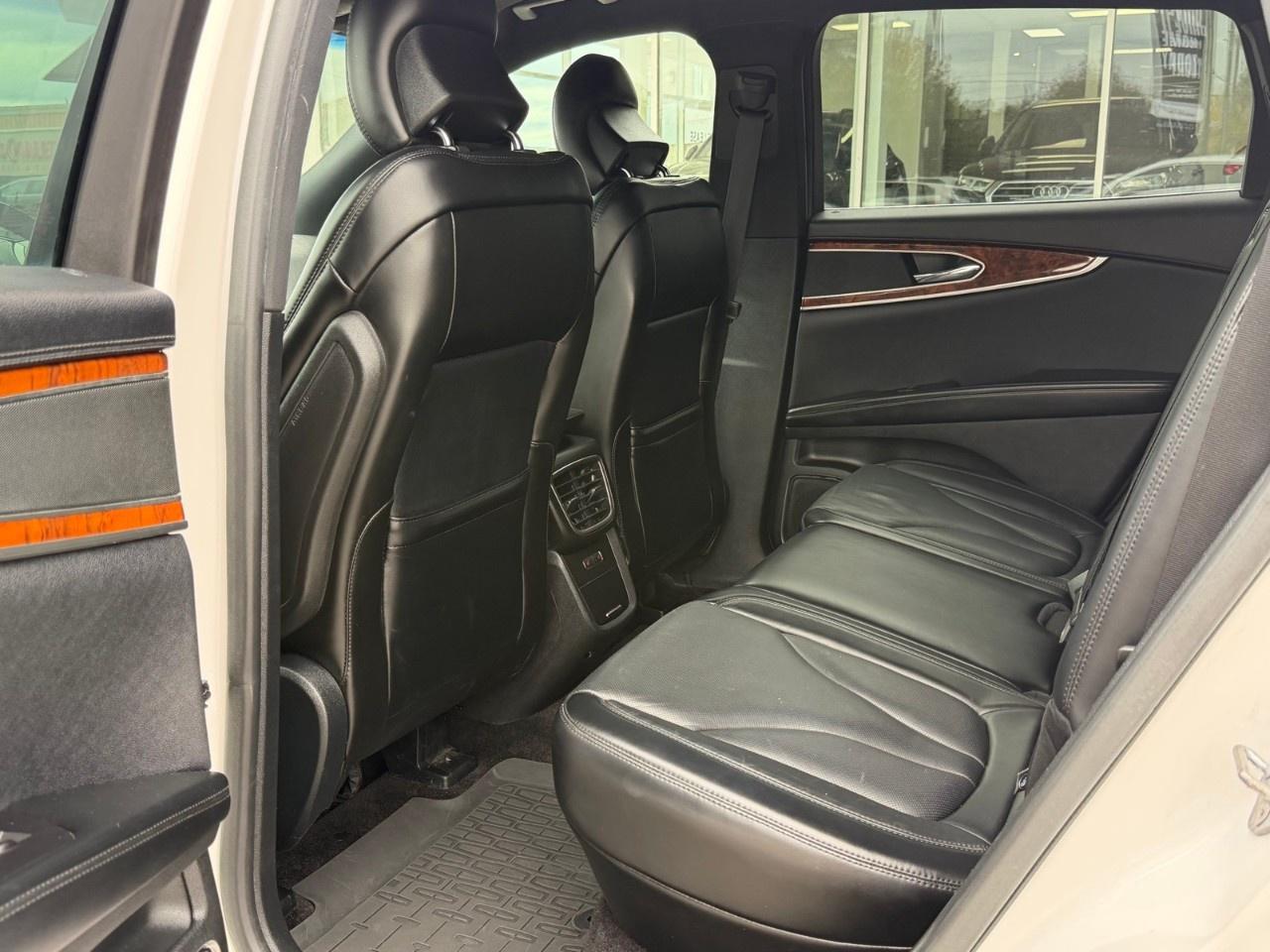 2017 Lincoln MKX AWD 4DR RESERVE Photo