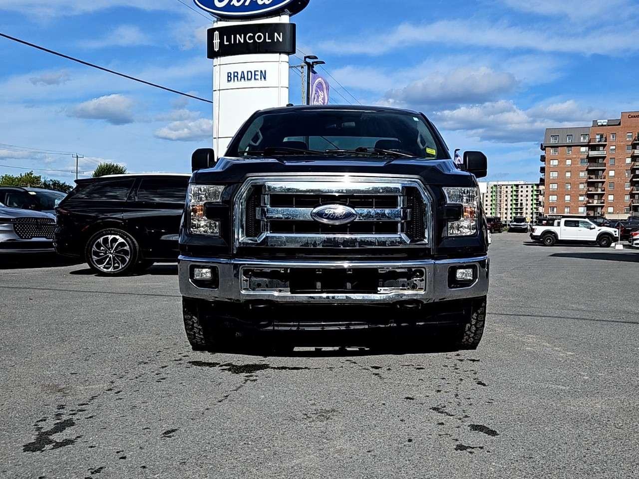 2017 Ford F-150 XLT   5 LITRE V8   TOW PKG   4WD Photo