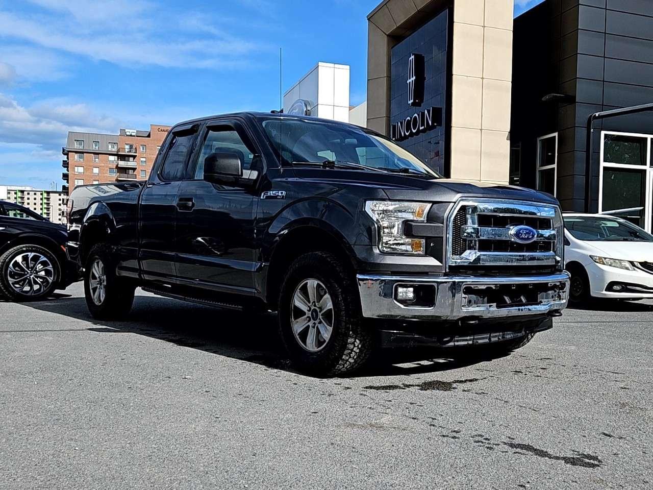 2017 Ford F-150 XLT   5 LITRE V8   TOW PKG   4WD Photo