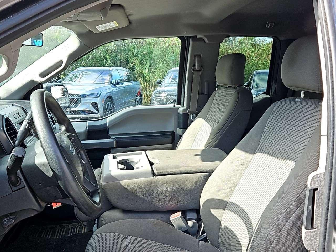 2017 Ford F-150 XLT   5 LITRE V8   TOW PKG   4WD Photo