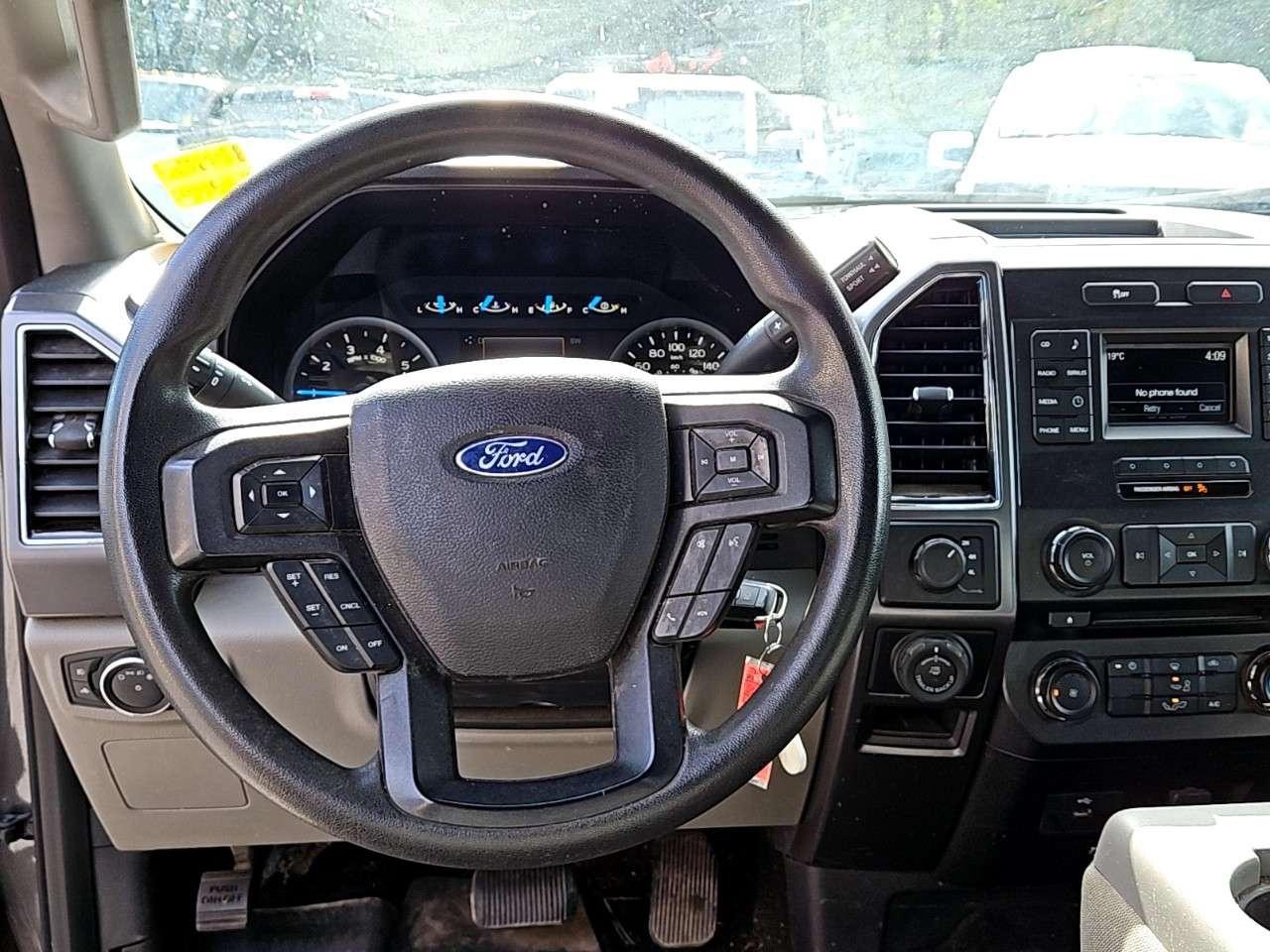 2017 Ford F-150 XLT   5 LITRE V8   TOW PKG   4WD Photo