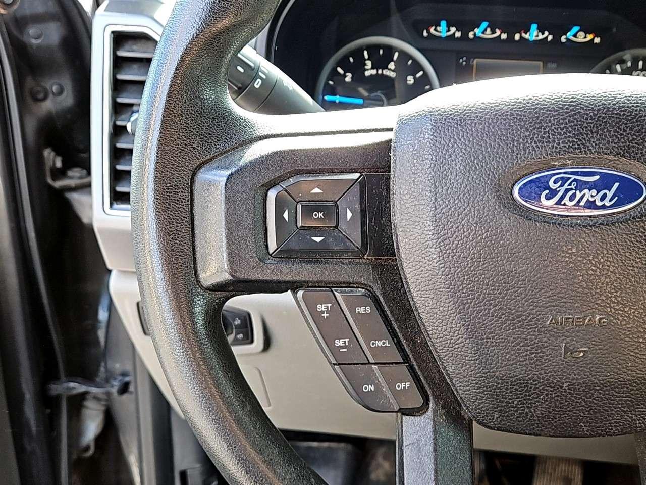 2017 Ford F-150 XLT   5 LITRE V8   TOW PKG   4WD Photo