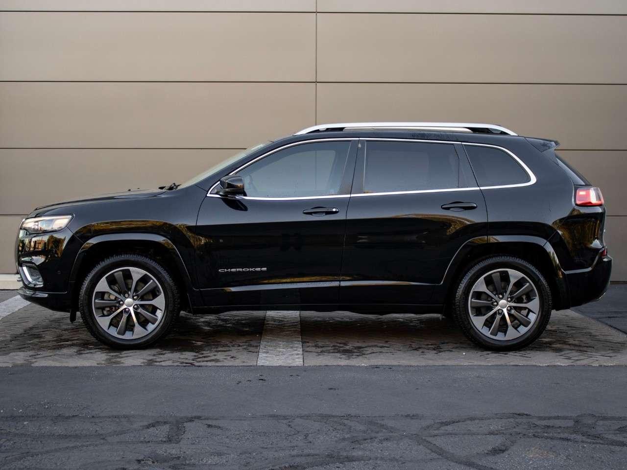 2020 Jeep Cherokee Overland 4x4 Photo