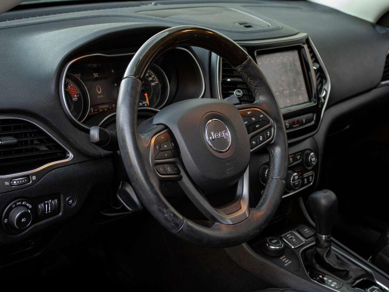 2020 Jeep Cherokee Overland 4x4 Photo