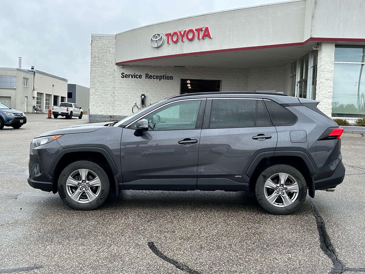 2023 Toyota RAV4 LE Photo5
