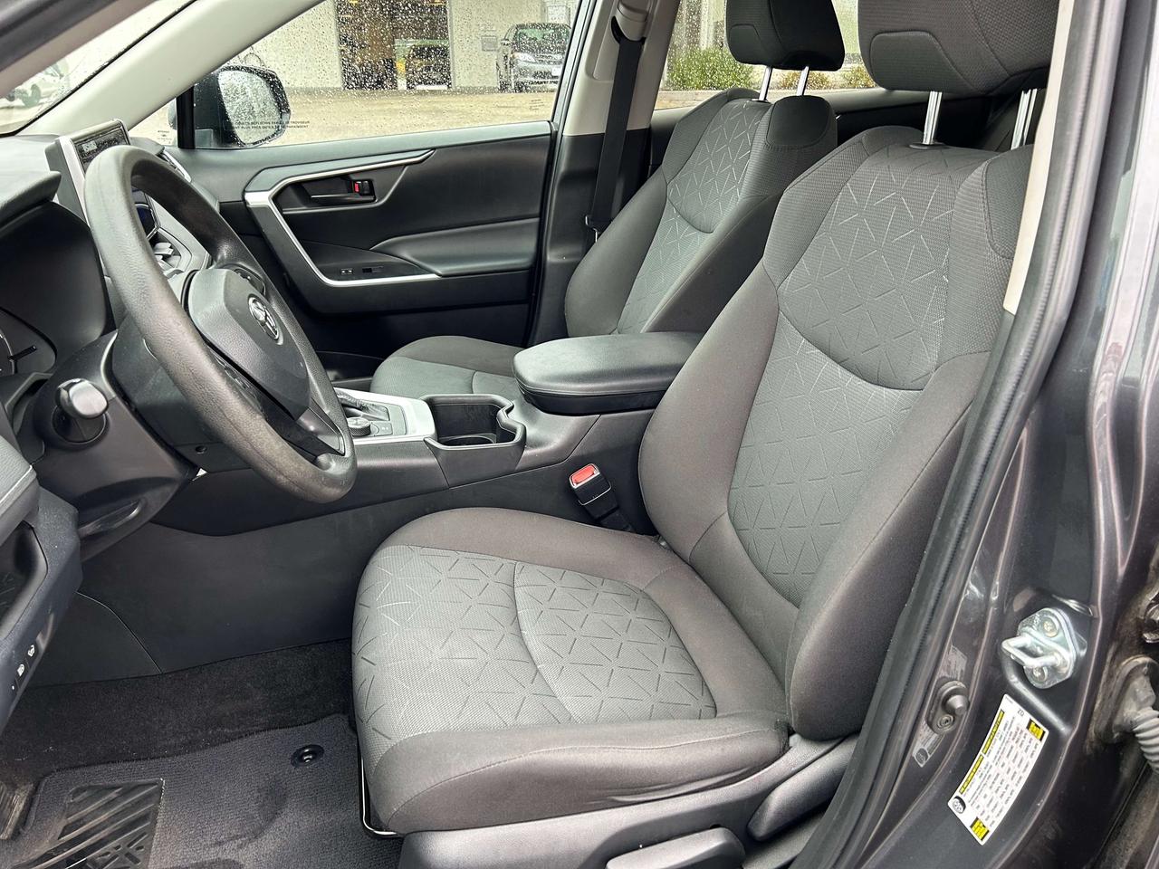 2023 Toyota RAV4 LE Photo