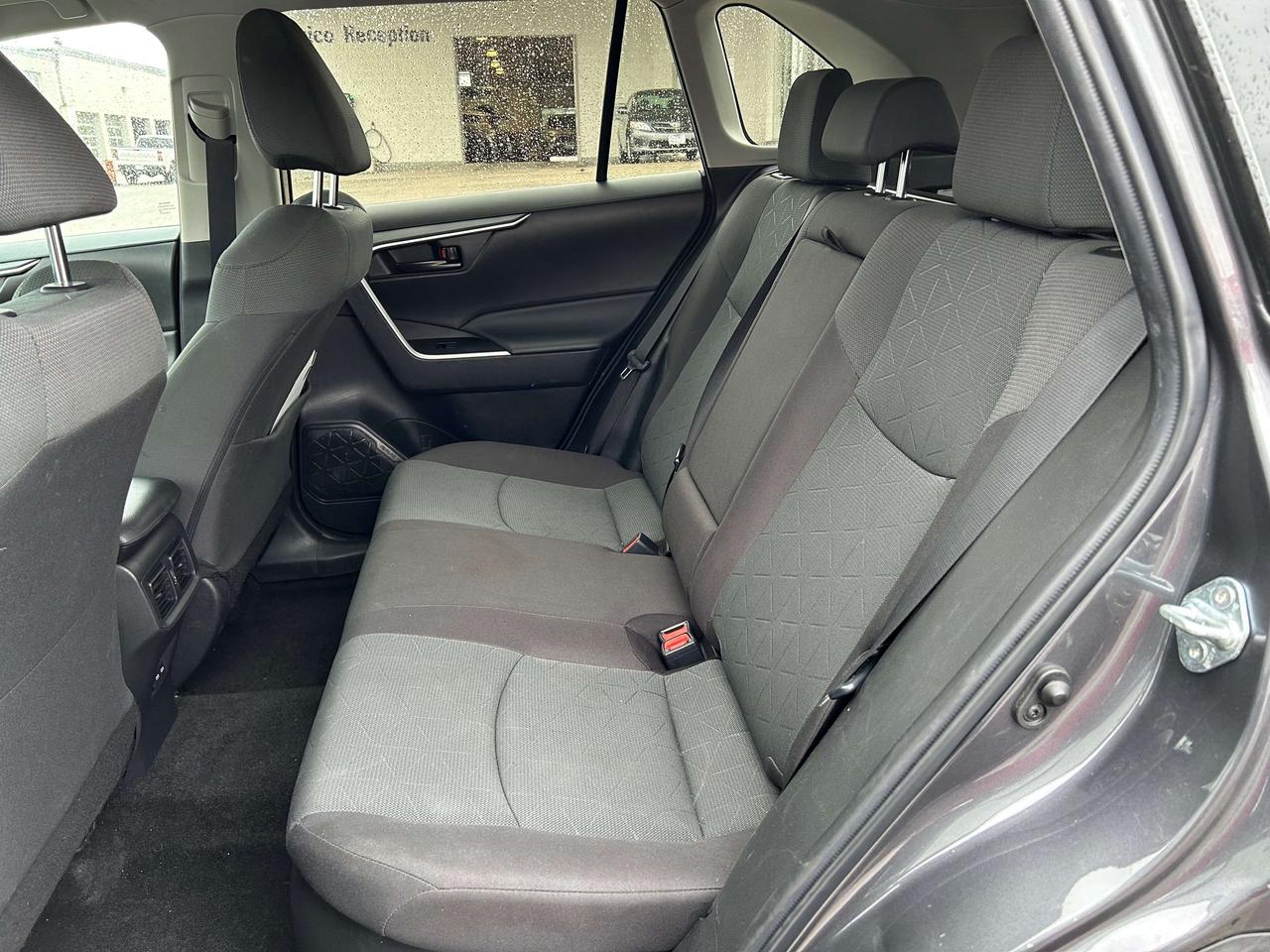 2023 Toyota RAV4 LE Photo