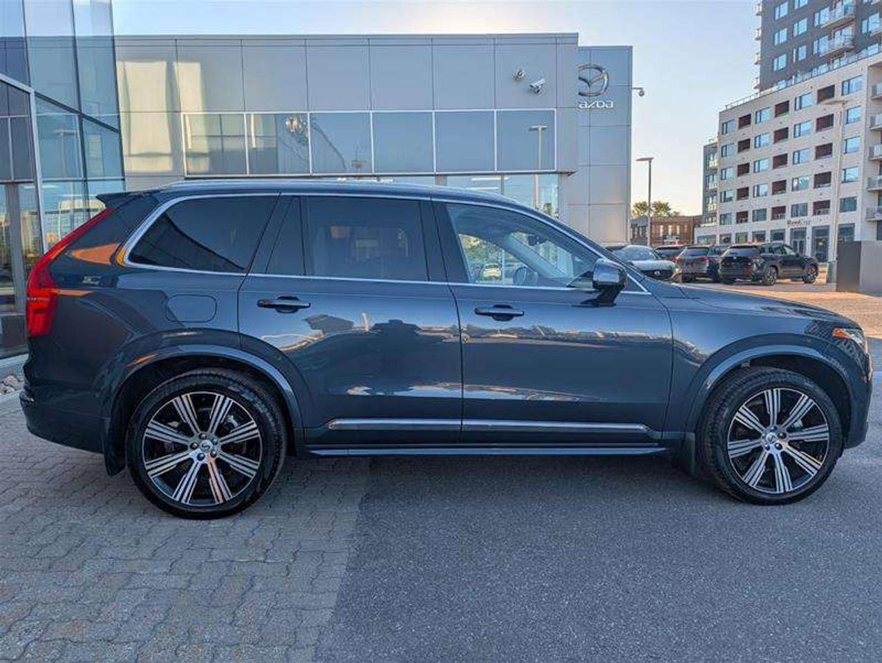 2025 Volvo XC90 B6 Ultra   Lounge   Tow   Low KM   Clean Photo4