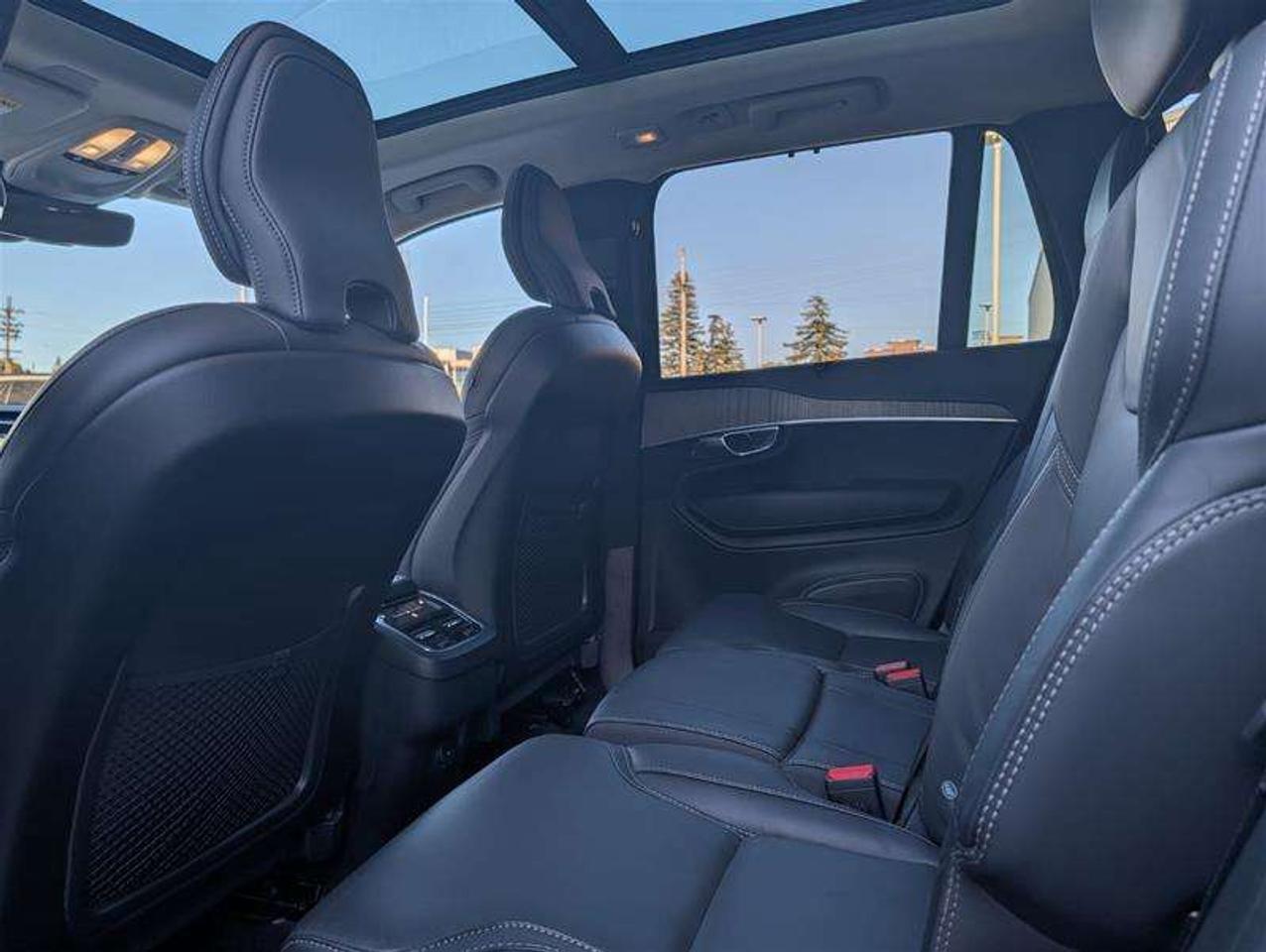 2025 Volvo XC90 B6 Ultra   Lounge   Tow   Low KM   Clean Photo