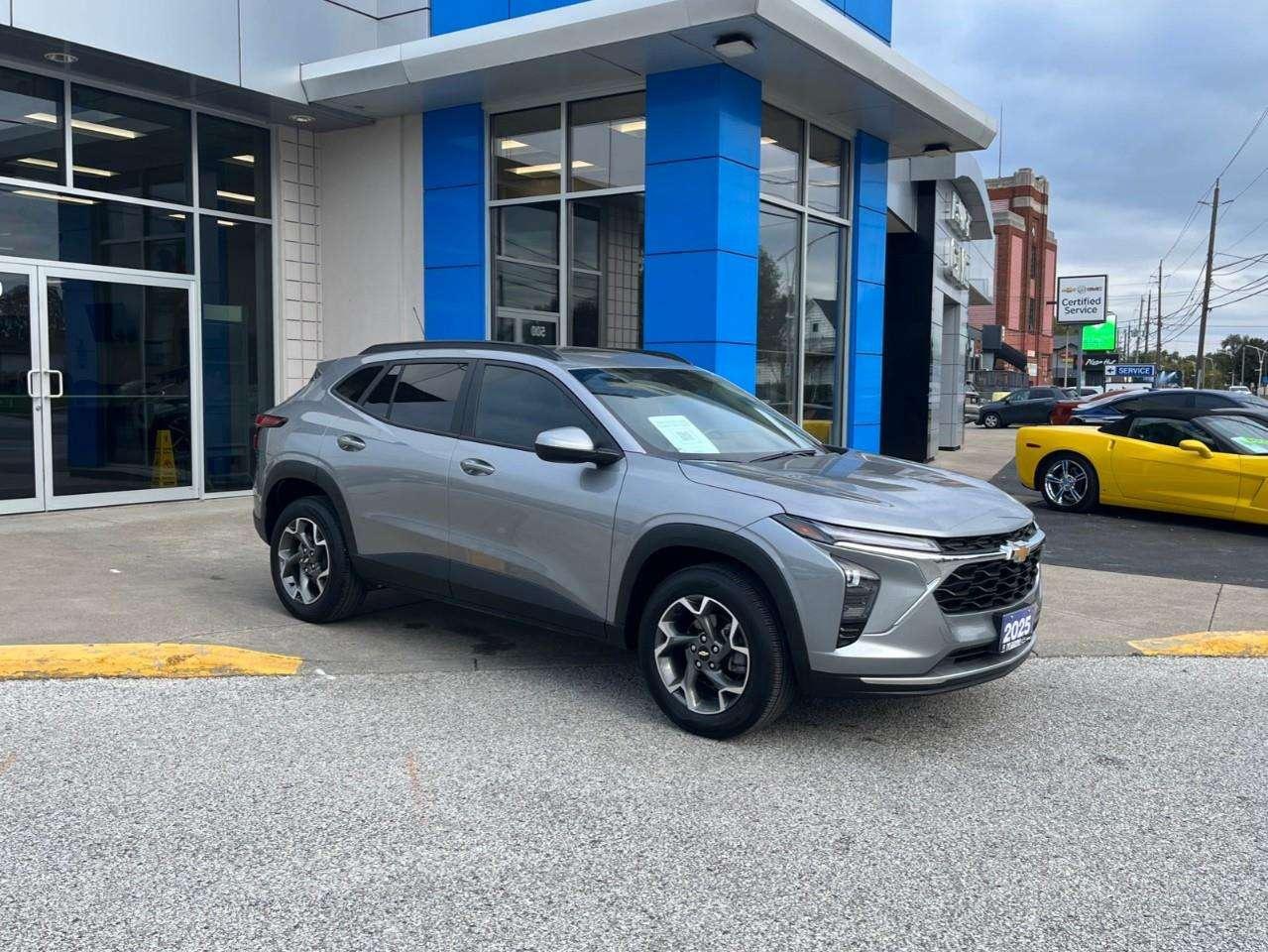 2025 Chevrolet Trax LT SUNROOF PKG CPO RATES APPLY! Photo