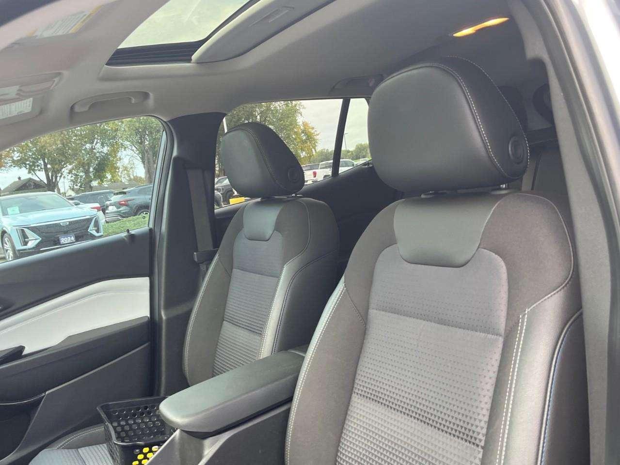 2025 Chevrolet Trax LT SUNROOF PKG CPO RATES APPLY! Photo