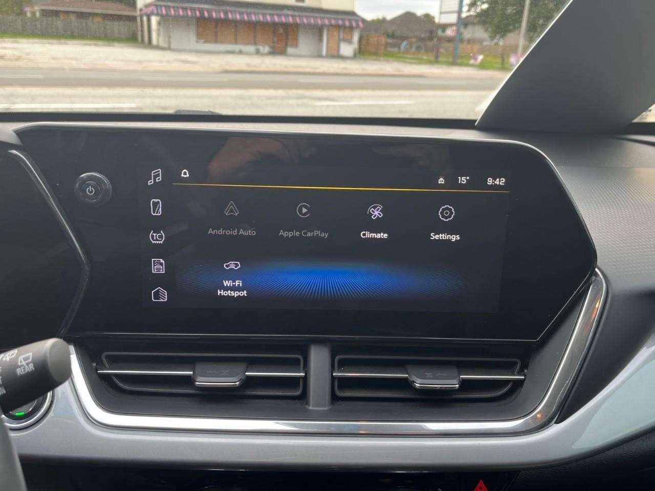 2025 Chevrolet Trax LT SUNROOF PKG CPO RATES APPLY! Photo