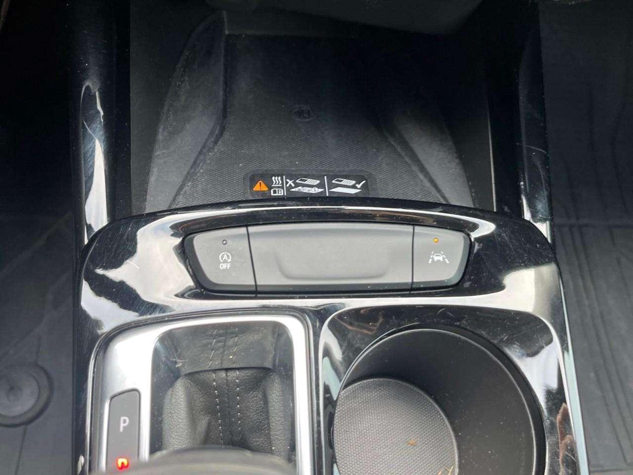 2025 Chevrolet Trax LT SUNROOF PKG CPO RATES APPLY! Photo