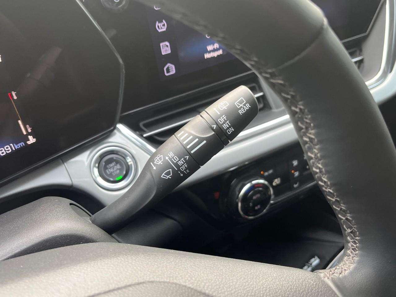 2025 Chevrolet Trax LT SUNROOF PKG CPO RATES APPLY! Photo