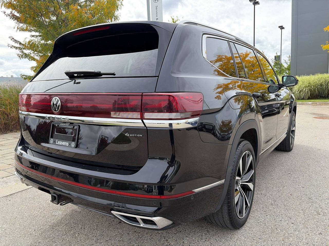 2024 Volkswagen Atlas EXECLINE Photo