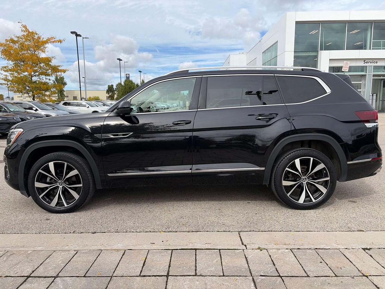2024 Volkswagen Atlas EXECLINE Photo