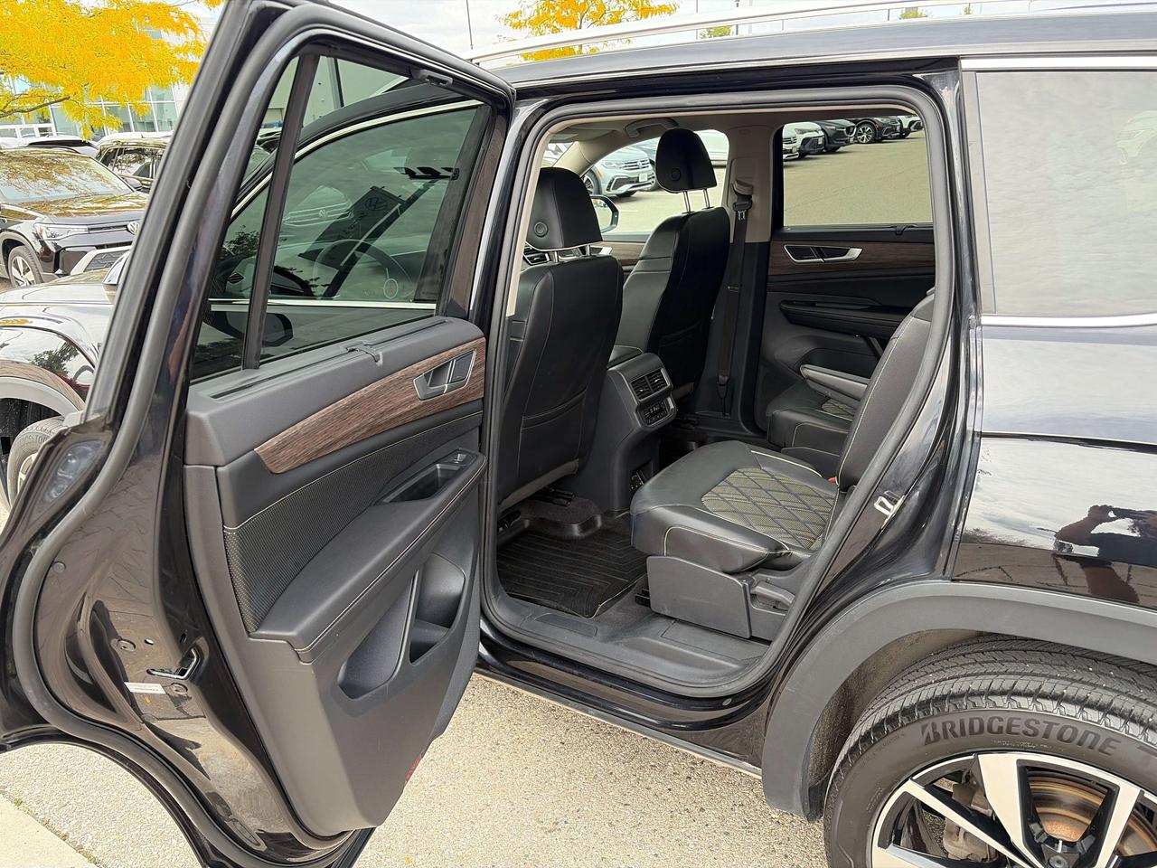 2024 Volkswagen Atlas EXECLINE Photo