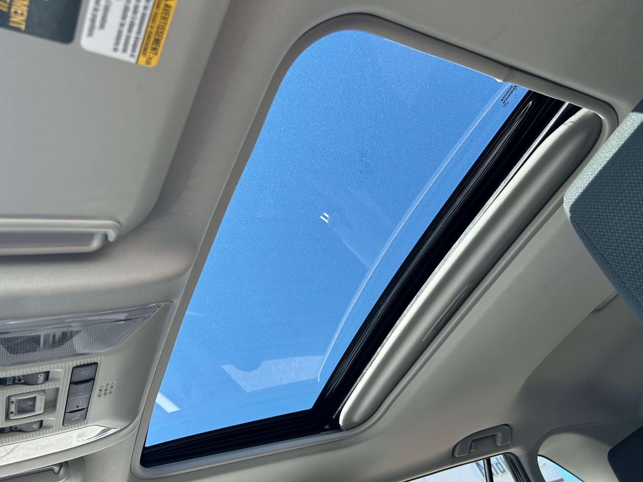 2025 Toyota RAV4 XLE   ONE OWNER Photo