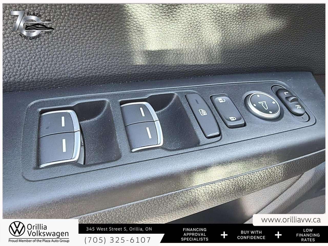 2025 Honda CR-V Touring Hybrid AWD   Bose Audio   Power Moonroof / Photo