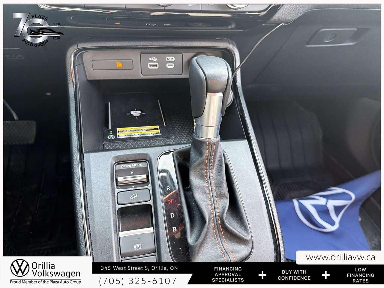 2025 Honda CR-V Touring Hybrid AWD   Bose Audio   Power Moonroof / Photo