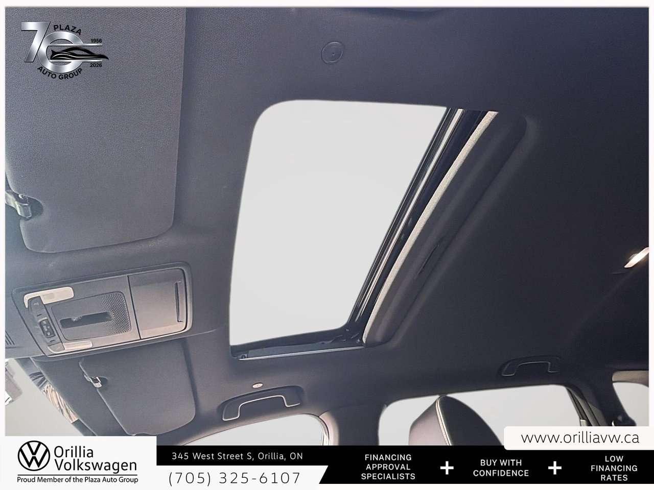 2025 Honda CR-V Touring Hybrid AWD   Bose Audio   Power Moonroof / Photo