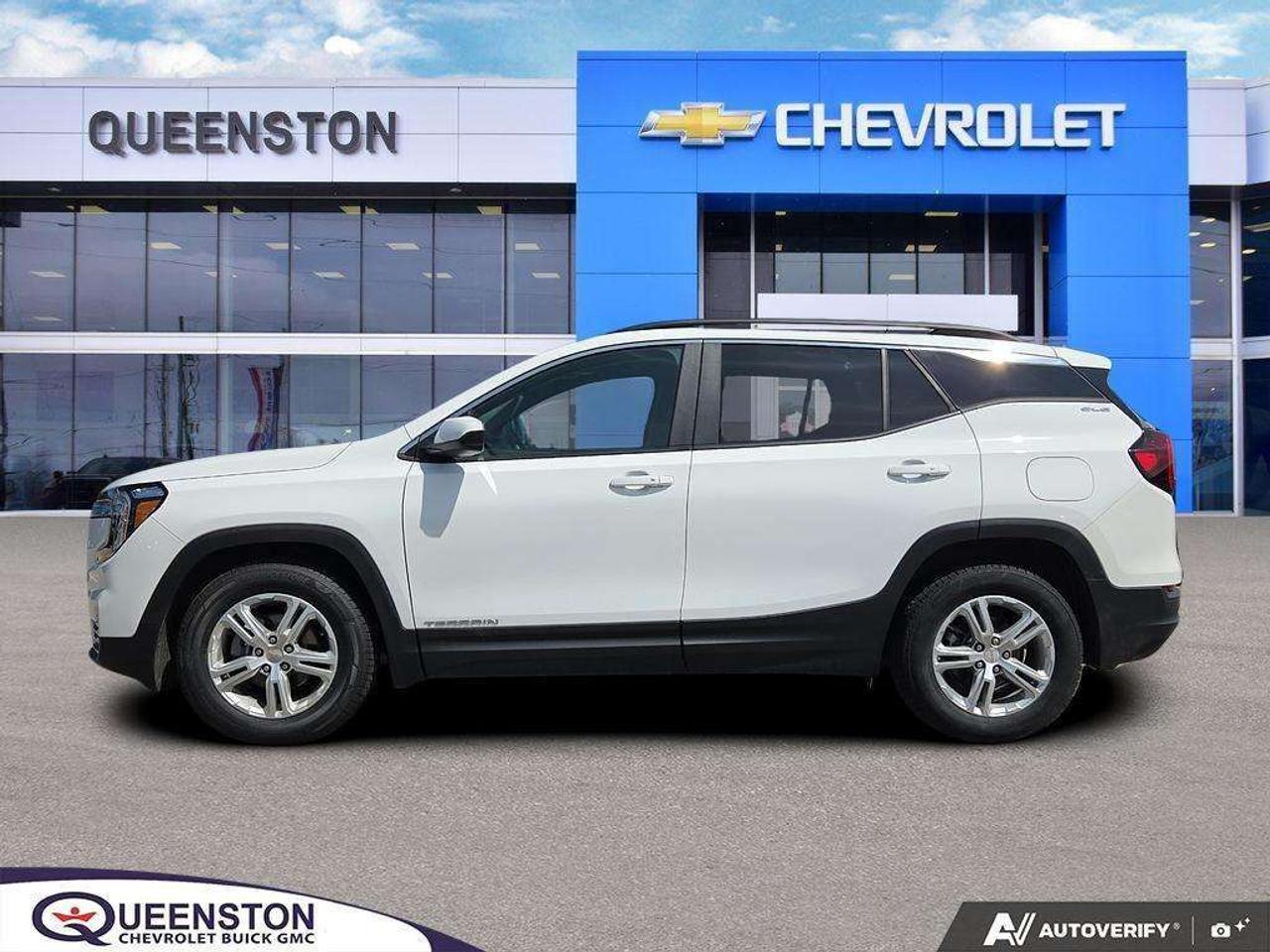 2024 GMC Terrain SLE   OFF LEASE   WELL MAINTAINED   CARPLAY Photo1