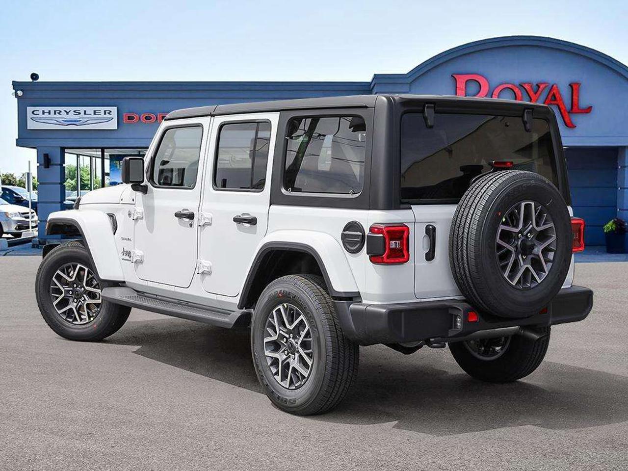 2024 Jeep Wrangler Sahara Photo