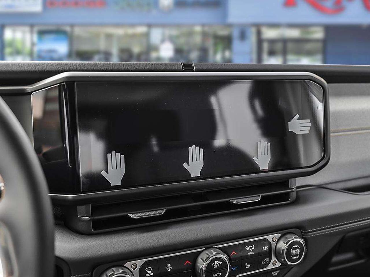 2024 Jeep Wrangler Sahara Photo
