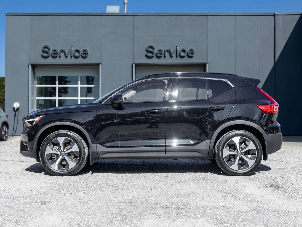 2025 Volvo XC40 PLUS^NOT Ex-Daily Rental^OFF LEASE^Rate fr 2.99%* Photo3
