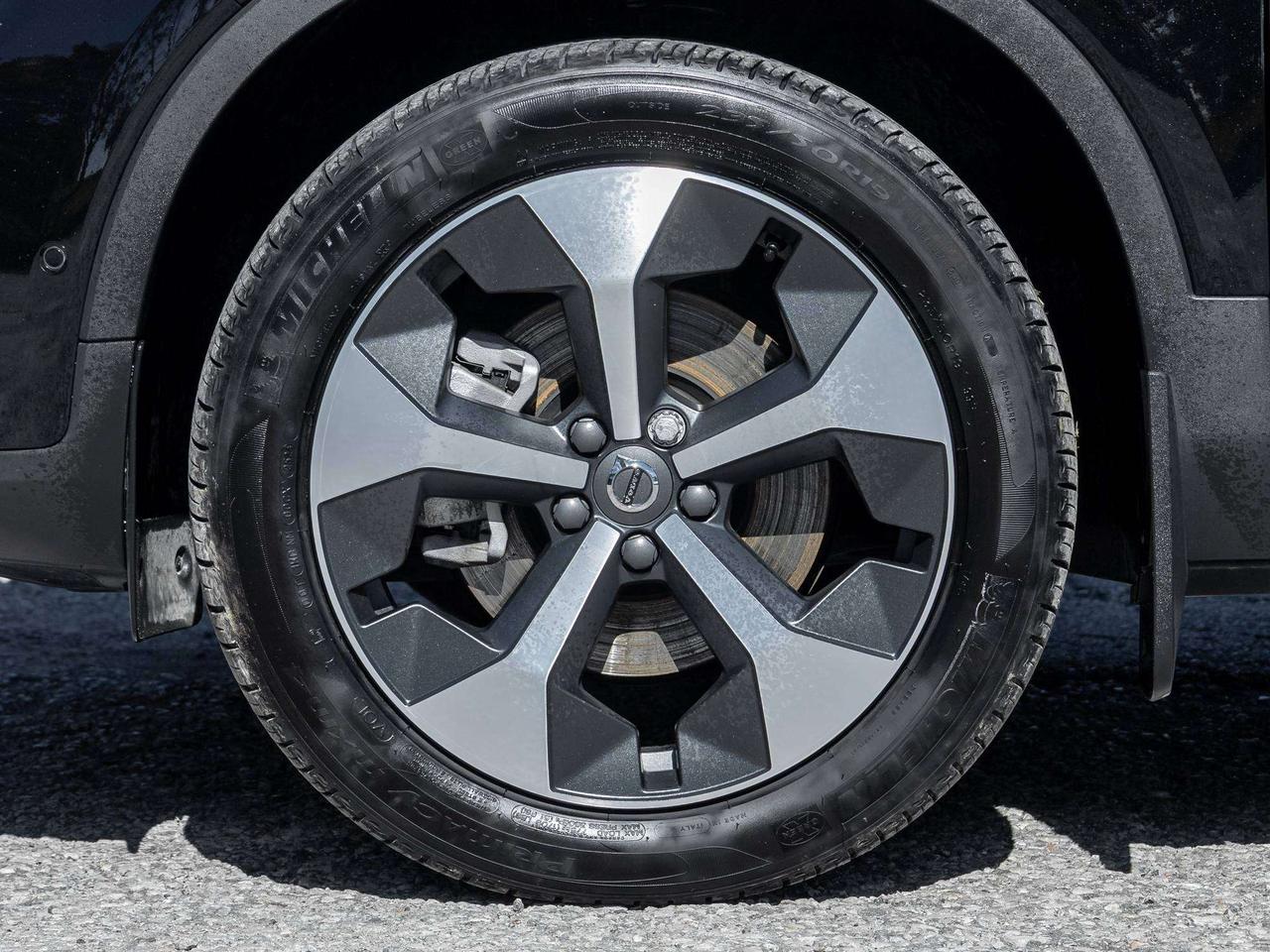 2025 Volvo XC40 PLUS^NOT Ex-Daily Rental^OFF LEASE^Rate fr 2.99%* Photo