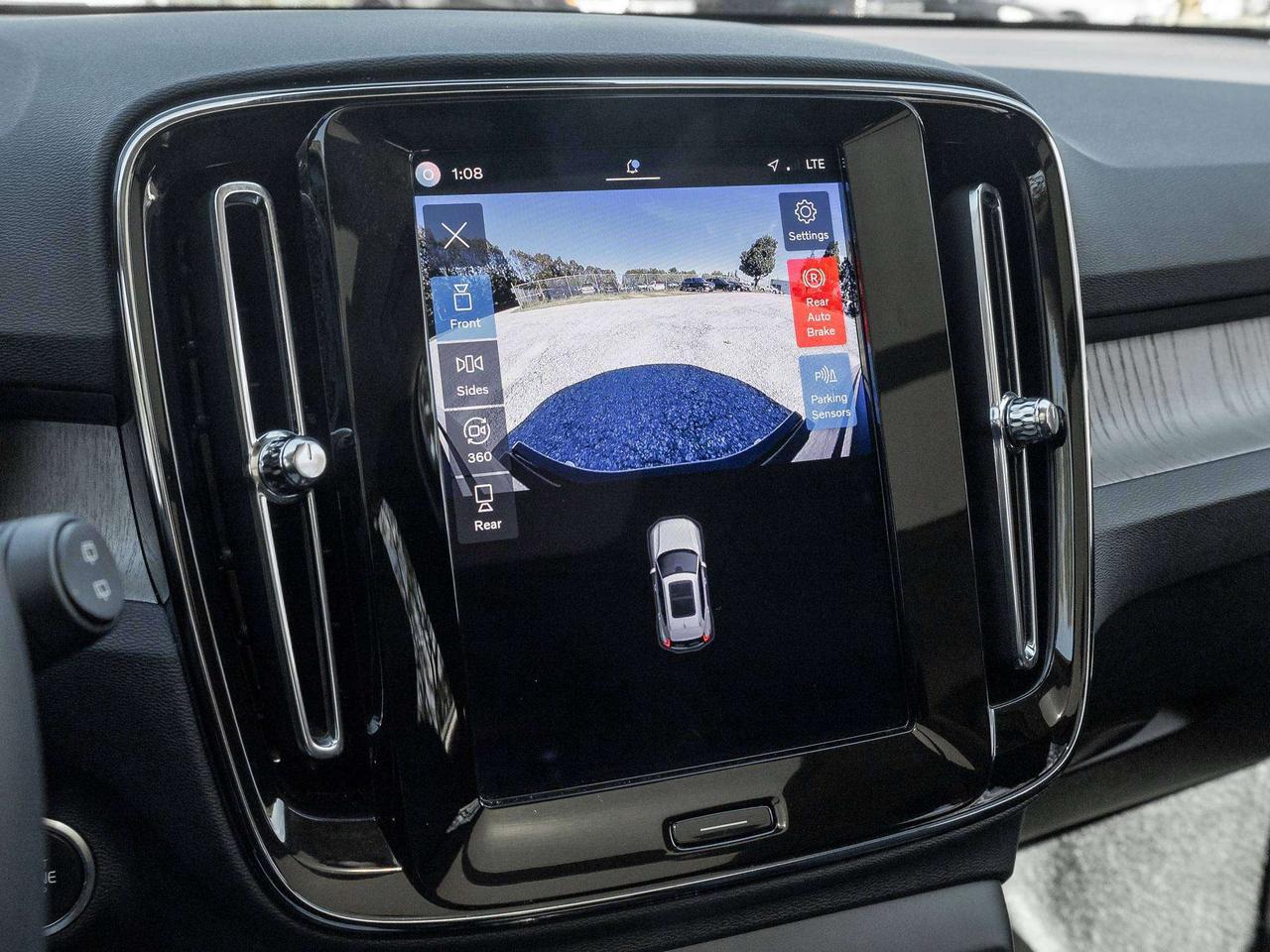 2025 Volvo XC40 PLUS^NOT Ex-Daily Rental^OFF LEASE^Rate fr 2.99%* Photo