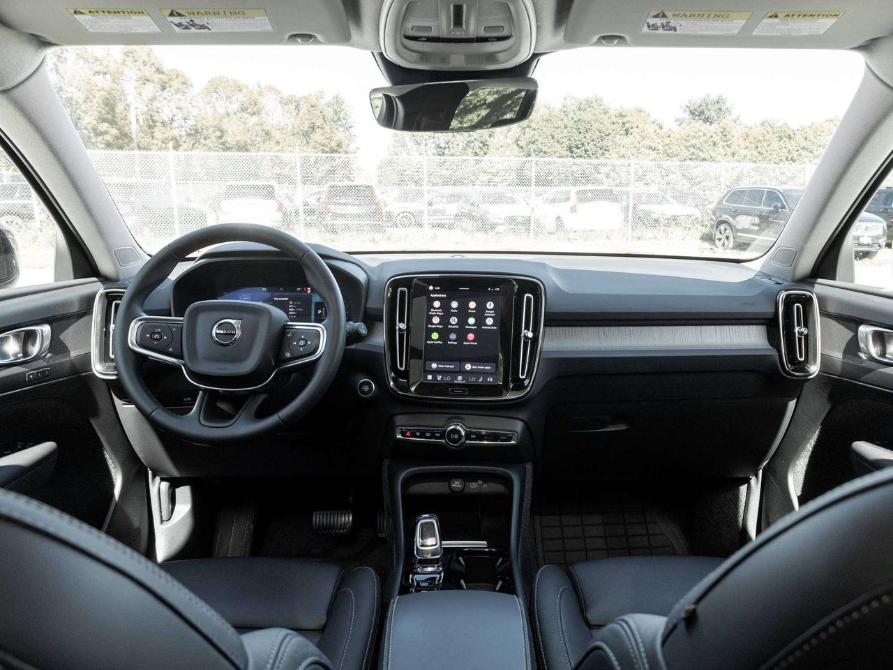 2025 Volvo XC40 PLUS^NOT Ex-Daily Rental^OFF LEASE^Rate fr 2.99%* Photo