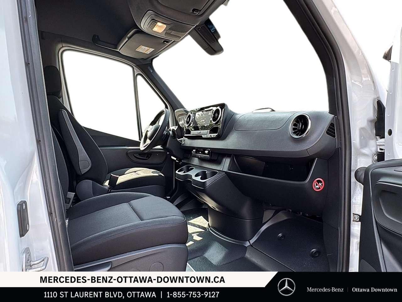 2026 Mercedes-Benz Sprinter 2500 Standard Roof I4 Diesel 144 Photo