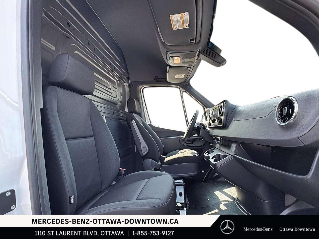 2026 Mercedes-Benz Sprinter 2500 Standard Roof I4 Diesel 144 Photo