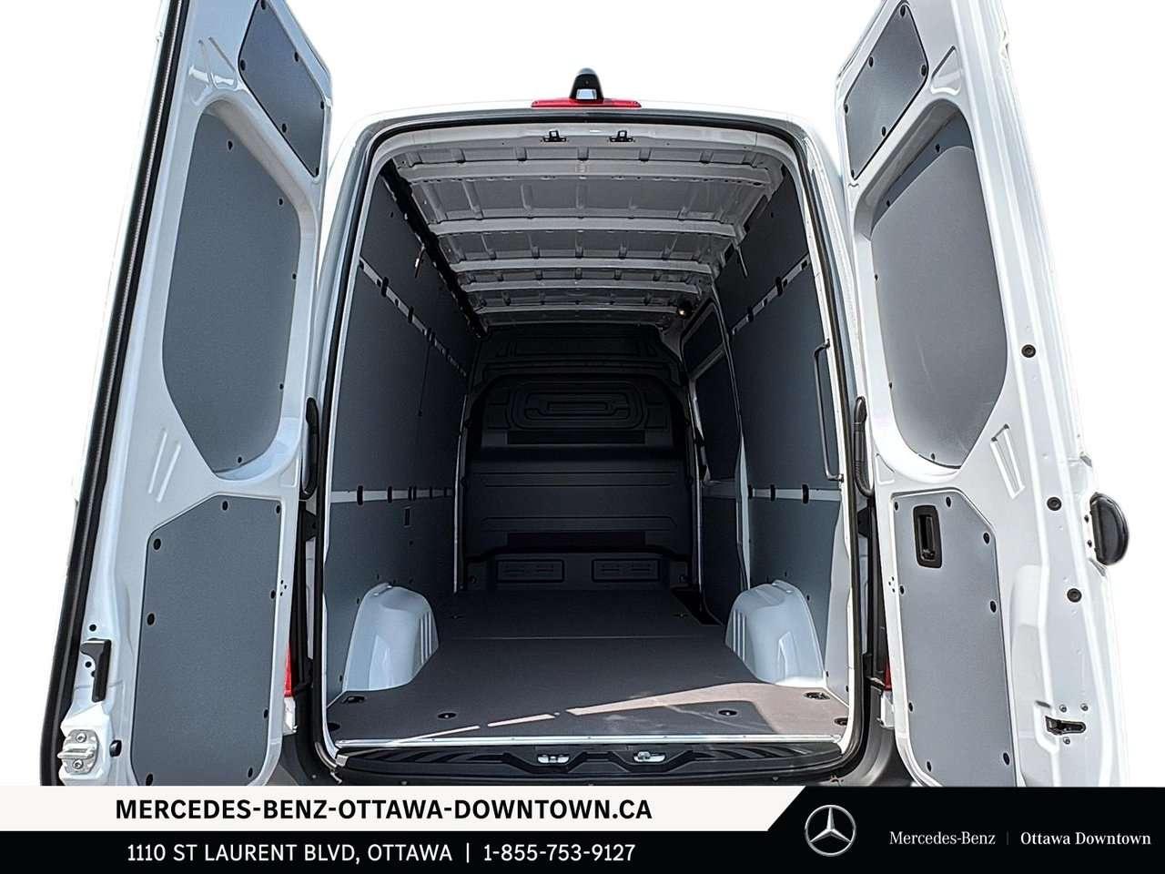 2026 Mercedes-Benz Sprinter 2500 Standard Roof I4 Diesel 144 Photo
