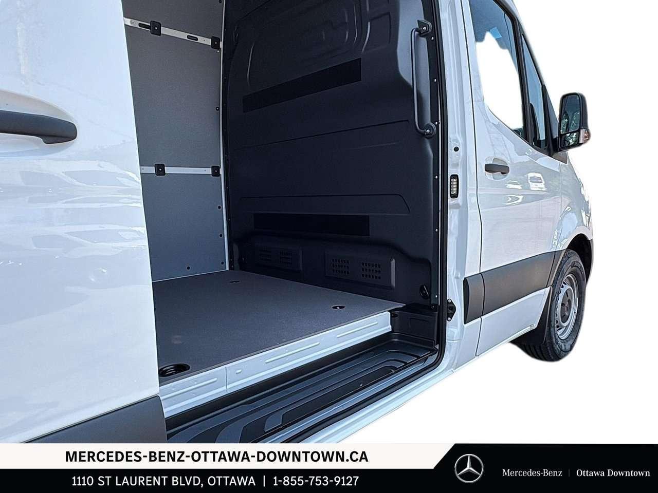 2026 Mercedes-Benz Sprinter 2500 Standard Roof I4 Diesel 144 Photo