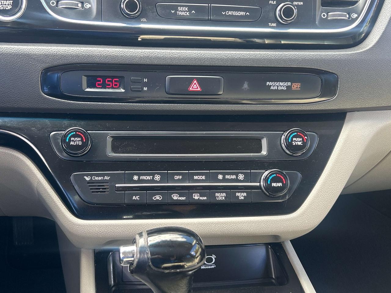 2016 Kia Sedona SX Photo