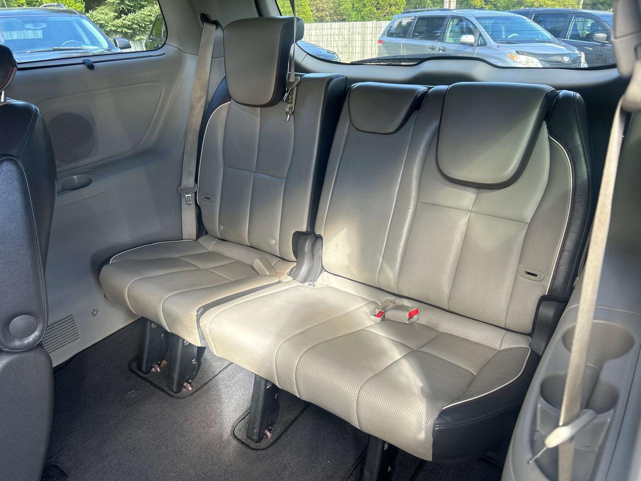 2016 Kia Sedona SX Photo