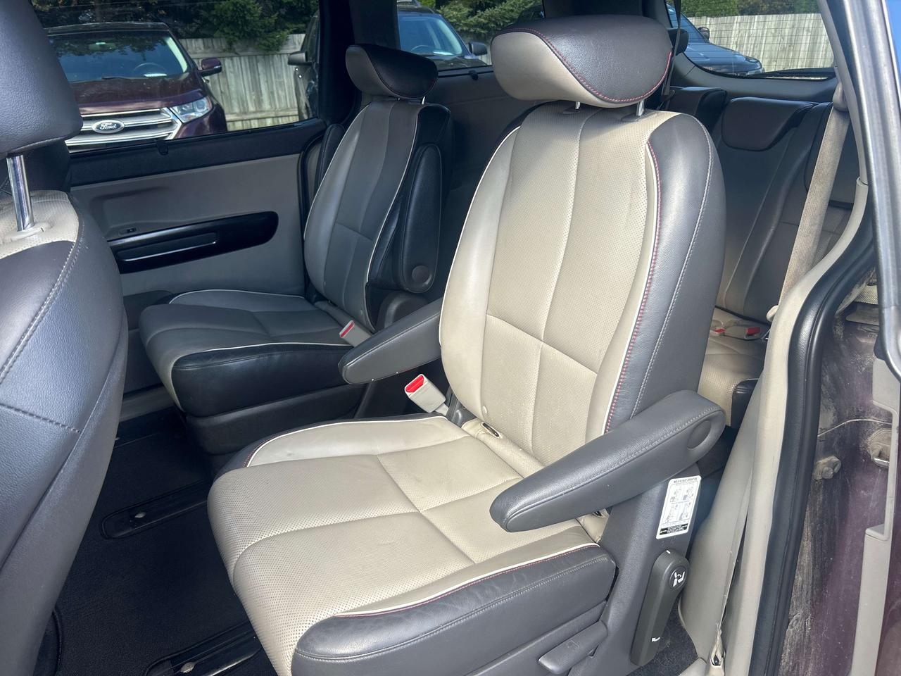 2016 Kia Sedona SX Photo