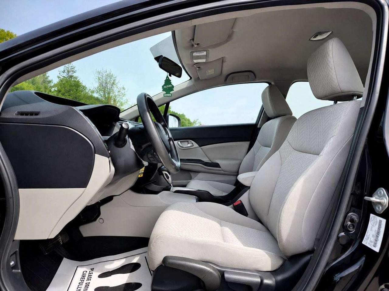 2015 Honda Civic LX (No Accidents) Photo