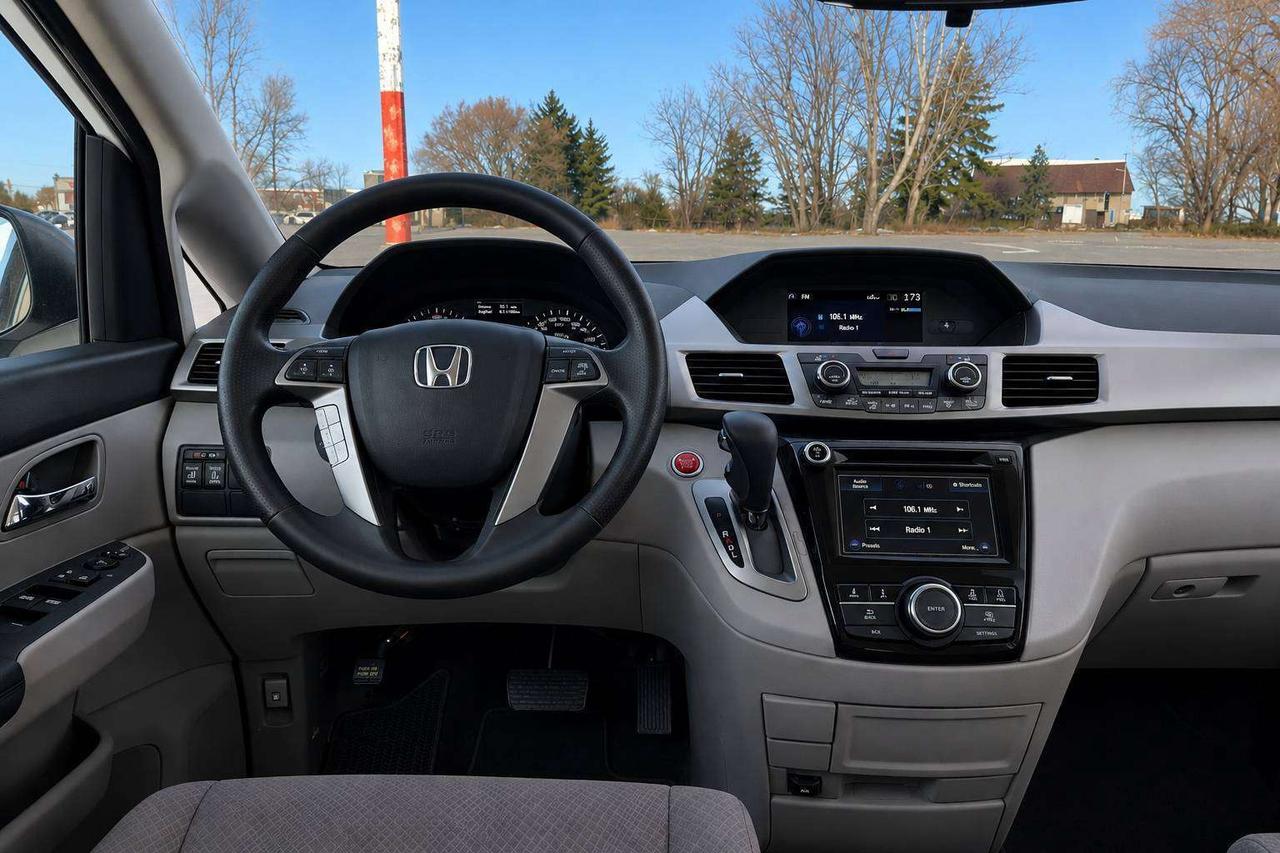 2014 Honda Odyssey EX Photo