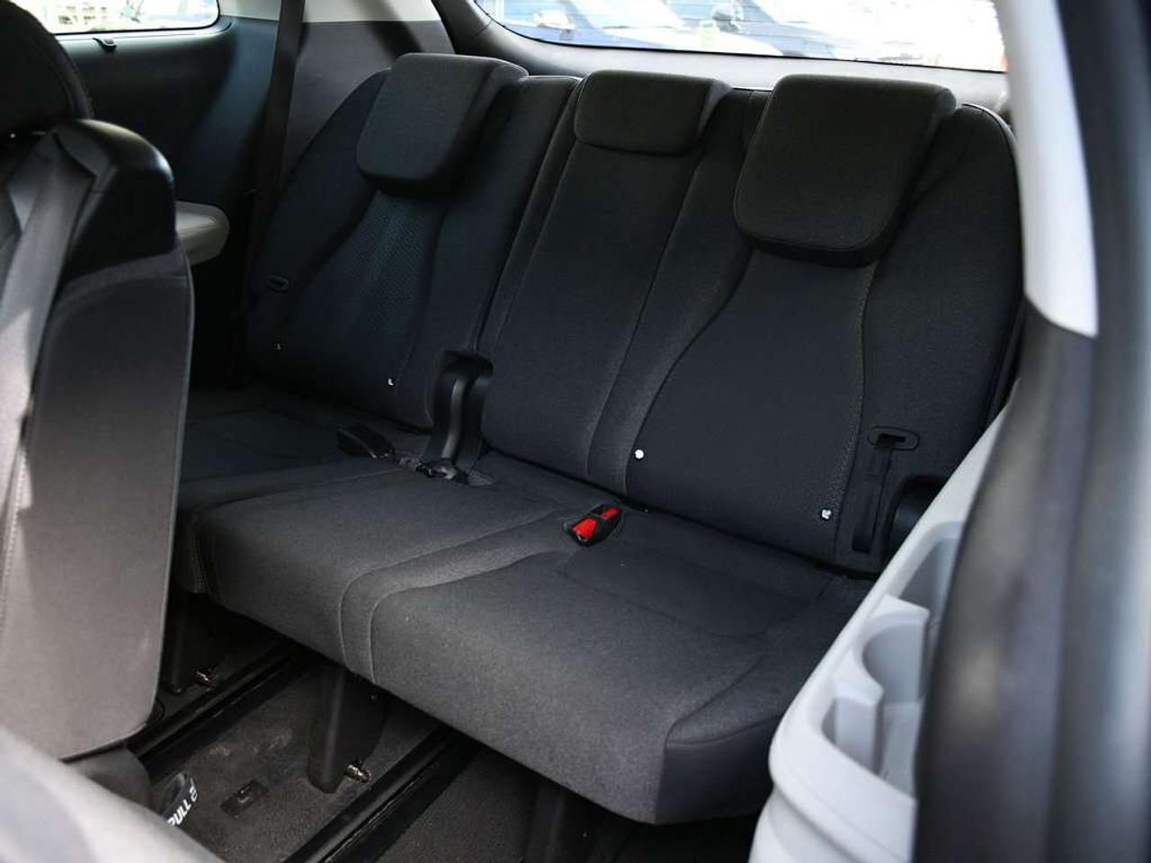 2024 Kia Carnival *Dual Power Doors   Smart Liftgate   Heated Wheel* Photo