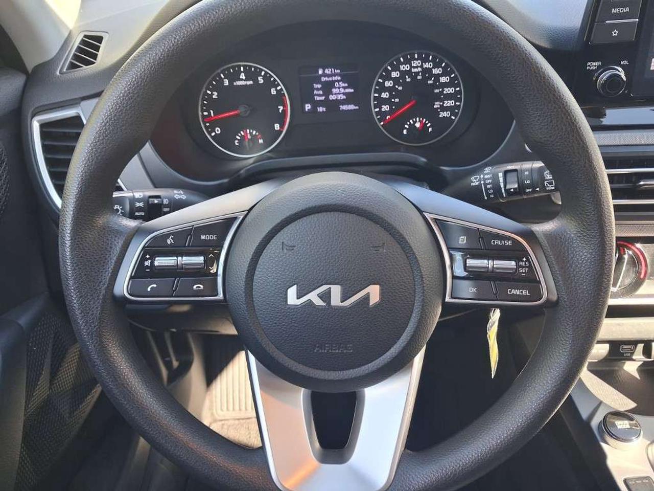 2023 Kia Seltos LX FWD Photo