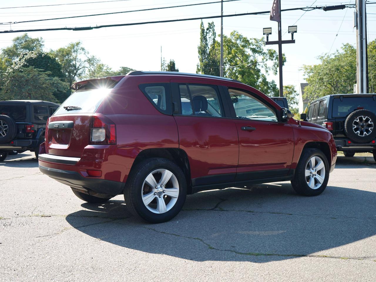 2014 Jeep Compass AUTO,4 CYL,4WD Photo