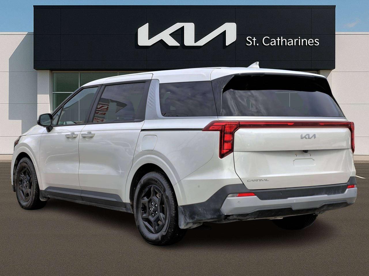 2026 Kia Carnival LX Photo