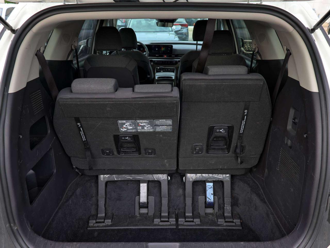 2026 Kia Carnival LX Photo