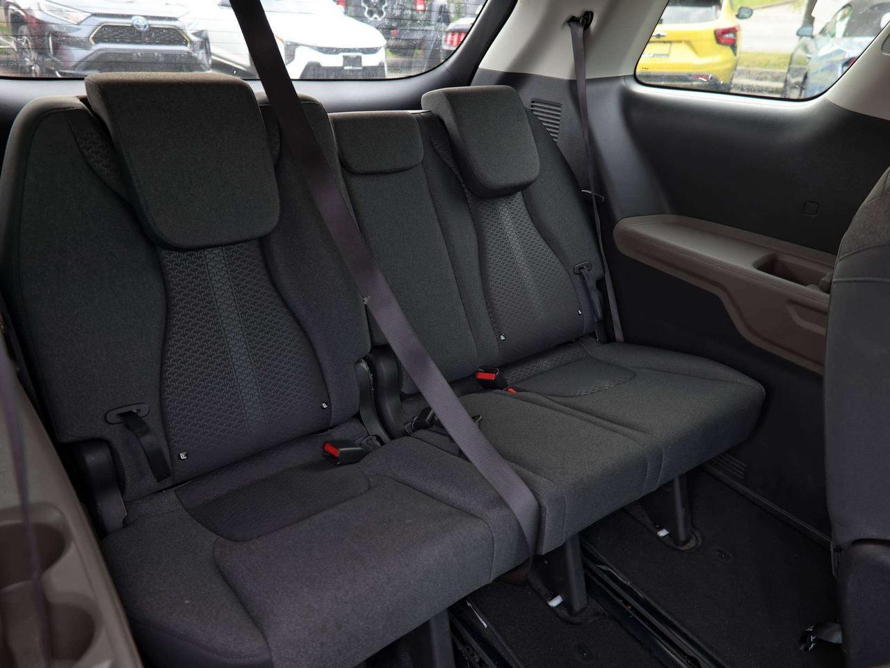 2026 Kia Carnival LX Photo