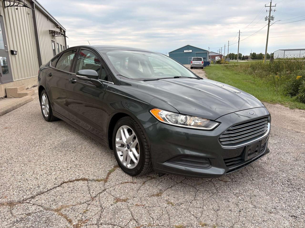 2015 Ford Fusion SE Photo